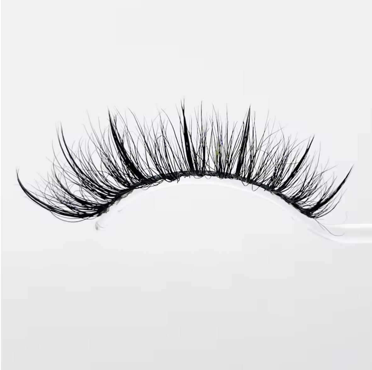 Light cat eye wispy